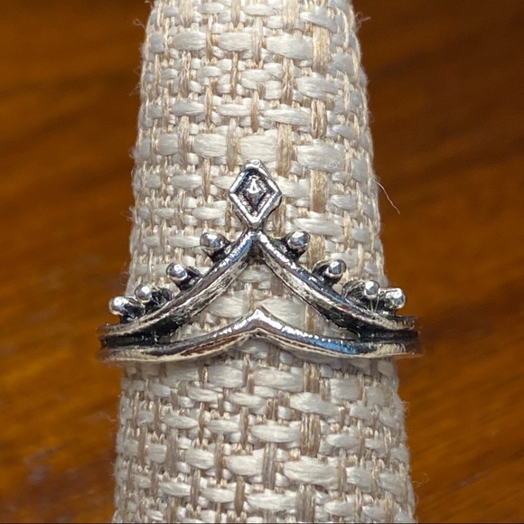 Dutchess Knuckle Ring Set of 6 - Picture 3 of 5